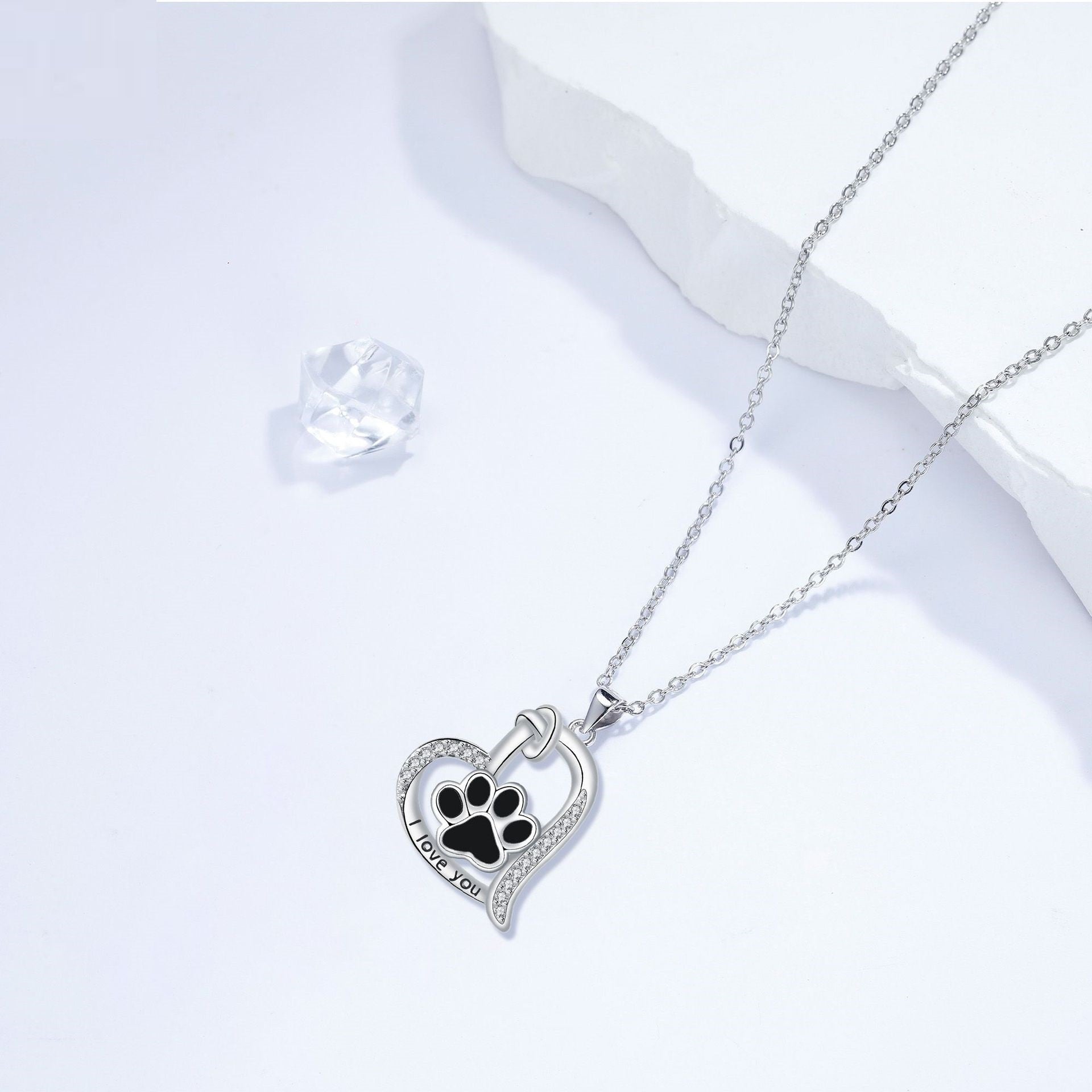 Minnie | Loyal Companion Tribute Necklace