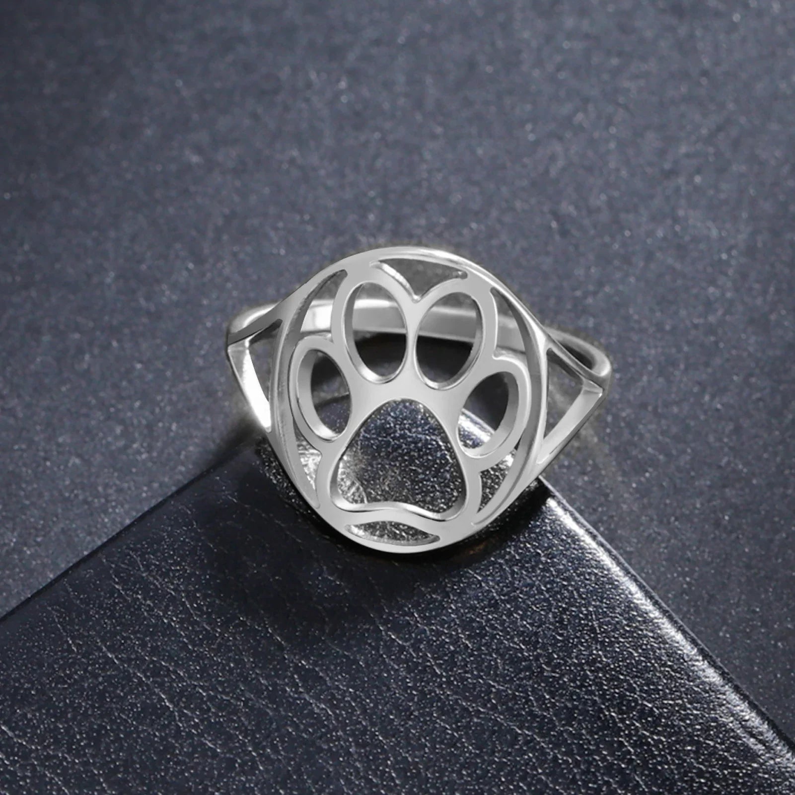 Lou | Whisper Love Ring
